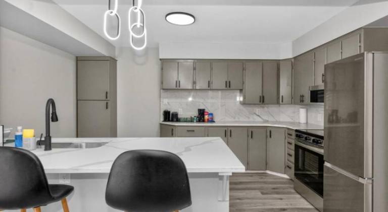 Vacation home | Perfect for remote work | Dogs allowed in Calgary, AB