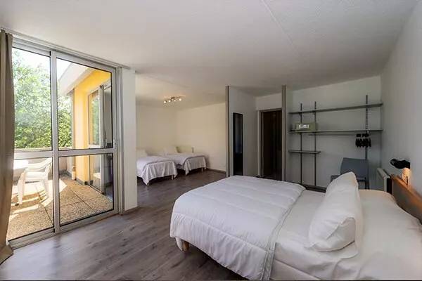 Campsite Le Domaine de Chaussy Room 2 Ch & 226;& 151;& 143; Uplifted terrace