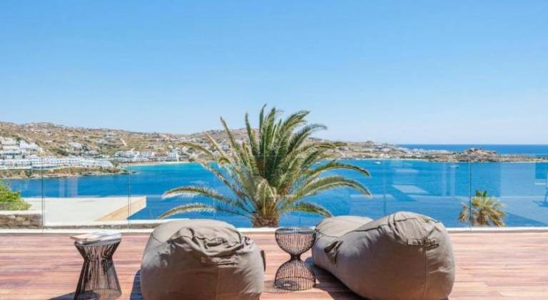 Villa with terrace, garden & heated pool in Mykonos