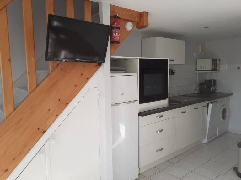 Children-friendly beautiful house with yard & barbecue | Nature view | Pet-friendly — photo 4