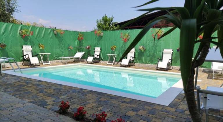 Charming apartment with yard & private pool | Good for workation | Dogs allowed — photo 3