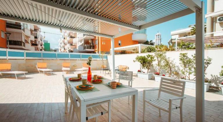 Holiday apartment with terrace & hot tub in Monopoli