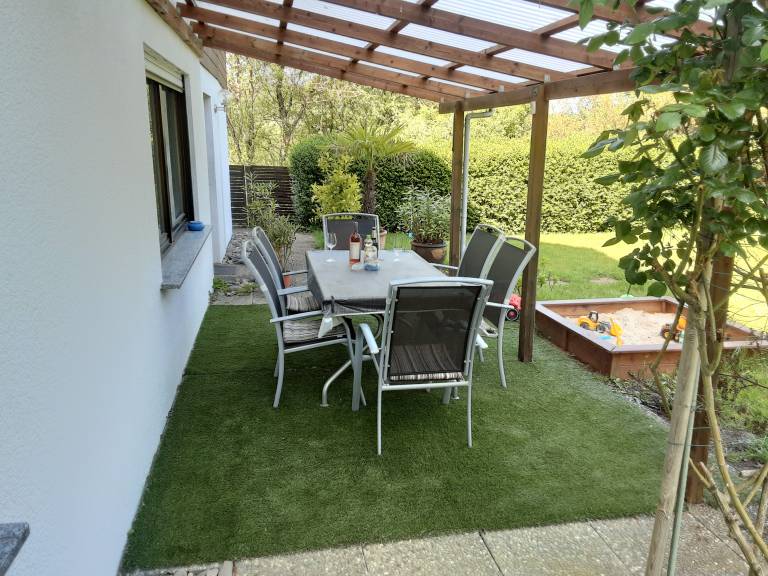 Ferienwohnung mit Garten und Terrasse