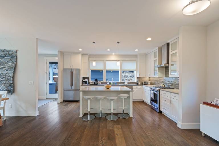 Hillside Haven - Bend's West Side, Work-from-Home Office, New, Modern, Light, Bright — photo 5