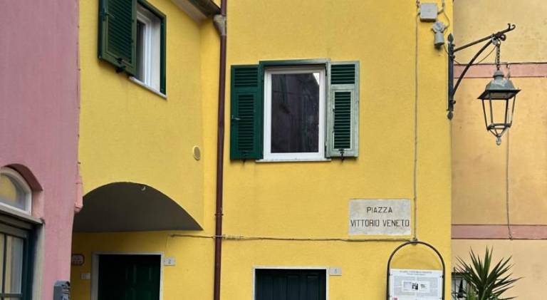 Vacation home with 2 rooms for 5 persons in Ameglia