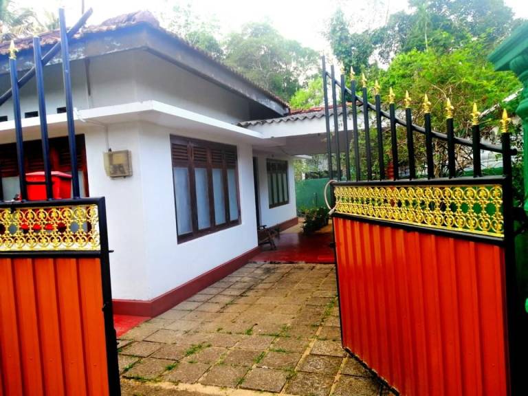 Fully equipped house with pool, yard & jacuzzi | Perfect for remote work | Dogs allowed — photo 5