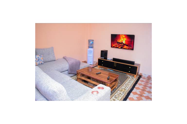 Cozy Naivasha Apartment with Mountain Views in Nakuru