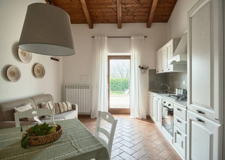 Agriturismo Li Guira – Natura, uliveti ed esperienze autentiche nel Cilento: La Gardenia: Il tuo ritiro rurale. 4 posti, cucina privata e serate braciere sotto le stelle — photo 2