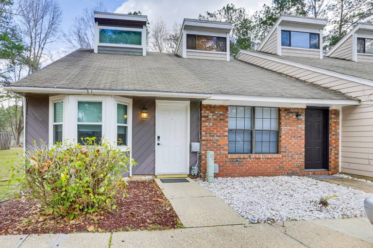 Updated Tallahassee Townhome: 3 Mi to Downtown! — photo 3