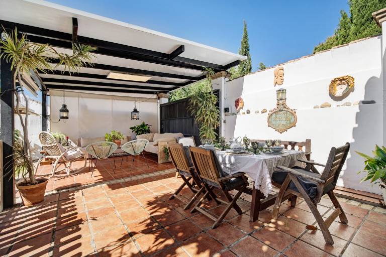 Child-friendly vacation home with terrace, private pool & BBQ | Garden view | Suitable for remote work | Pets allowed — photo 4
