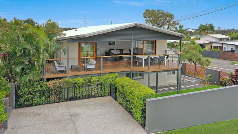 House  Dicky Beach