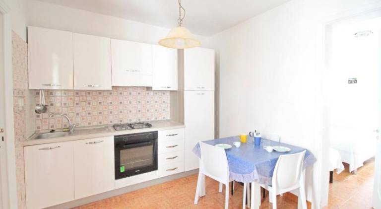 Apartment with grill & patio | Close to the beach | Pets are welcome — photo 4