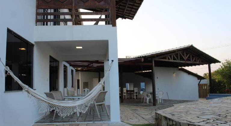 House with pool — photo 4