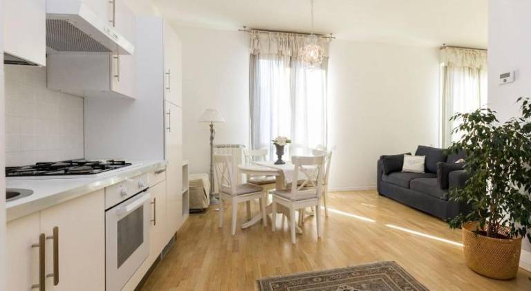 Apartment | Near Two Towers in Bol