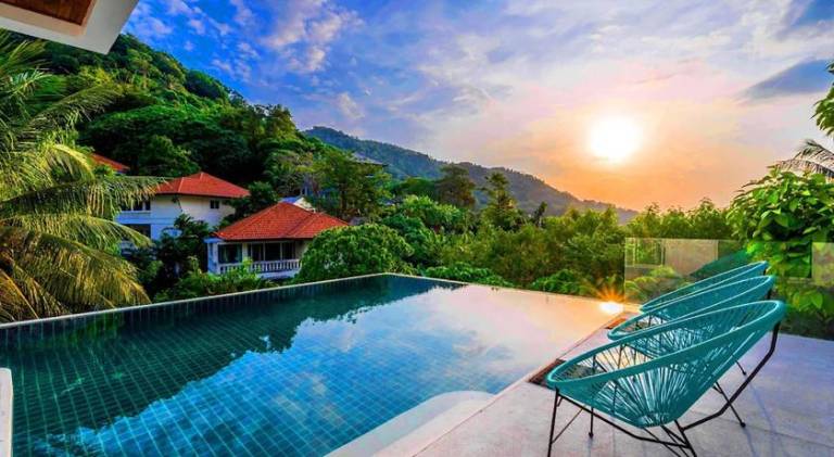 Villa Beverly Private Infinity Pool with Seaview near Kata Beach in Karon