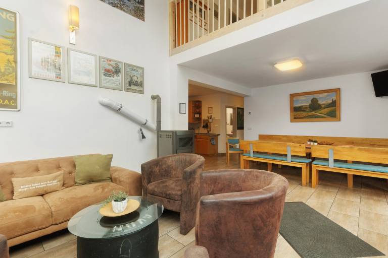 Holiday Home 'Eifel Atrium' with Private Terrace and Wi-Fi — photo 4
