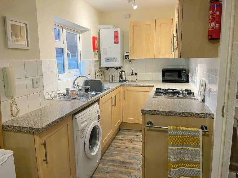 Ham Road Apartment, Ham Road Apartment - UK48221 — photo 2