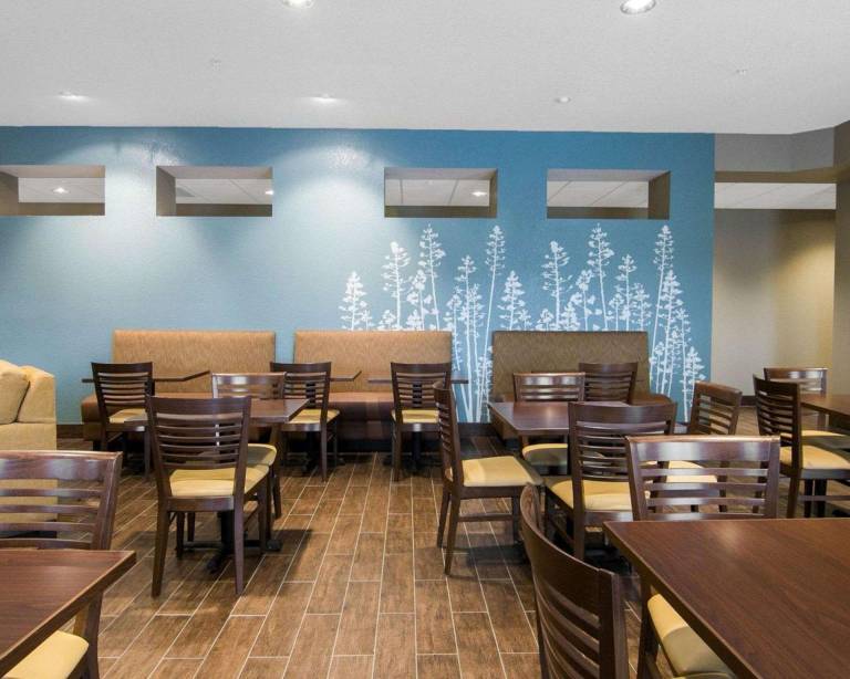 Sleep Inn & Suites Fort Dodge — photo 5