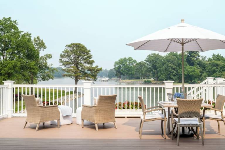 The Oaks Waterfront