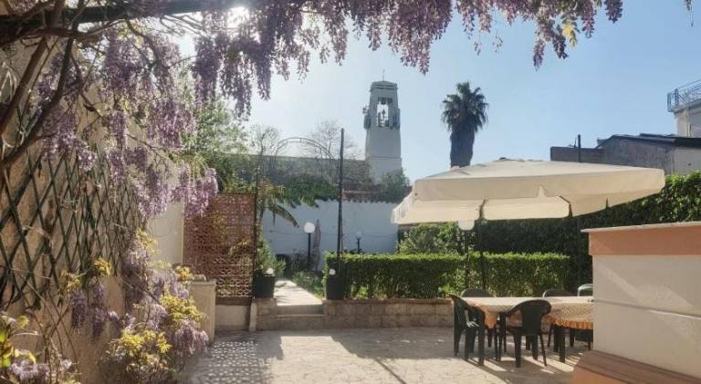 Villa with 3 rooms for 8 persons in Palermo
