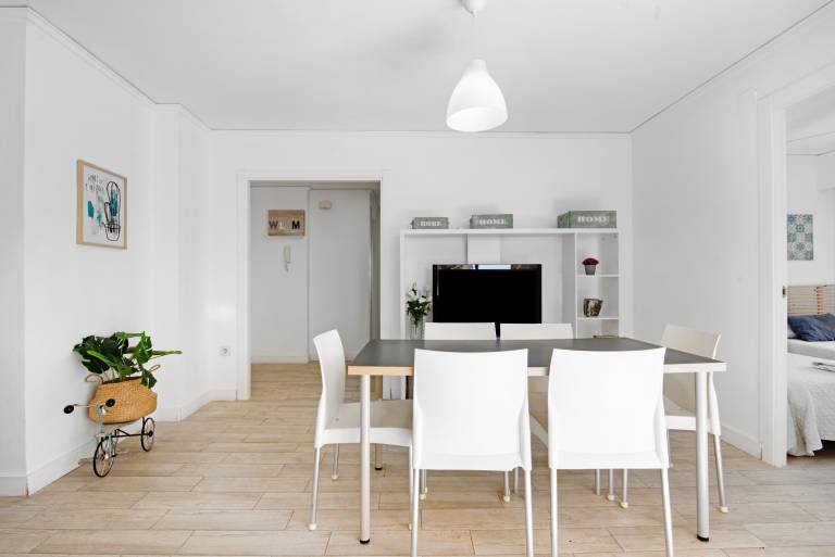 Fully equipped nice rental apartment with yard, terrace & pool | Close to the beach | Pet-friendly — photo 5