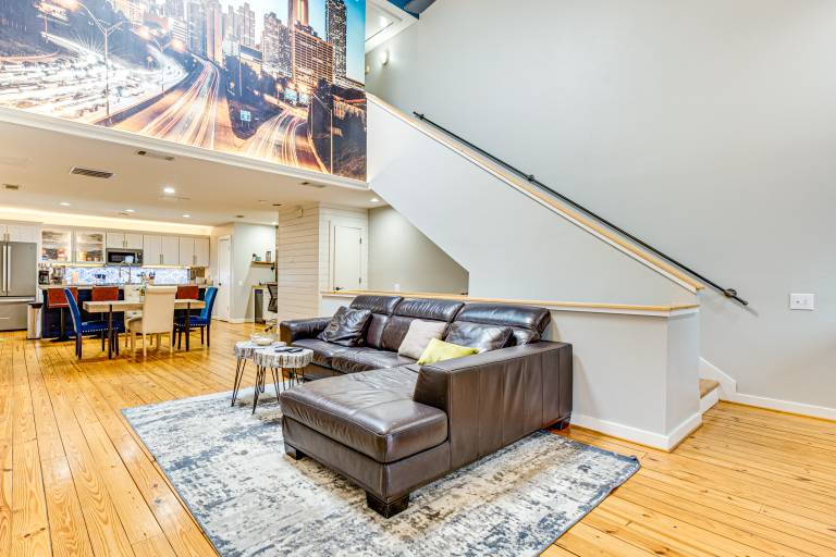 Access to Atlanta BeltLine Spacious Townhome