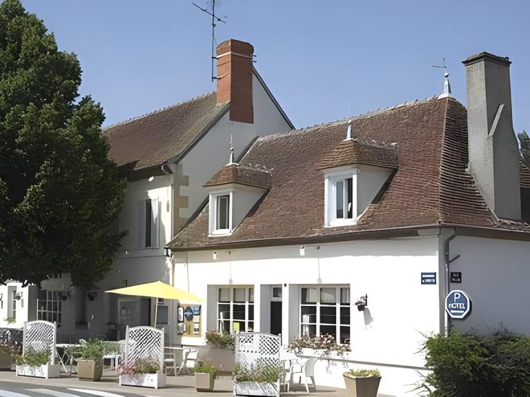 Logis Hotel du Pont Neuf in Nevers
