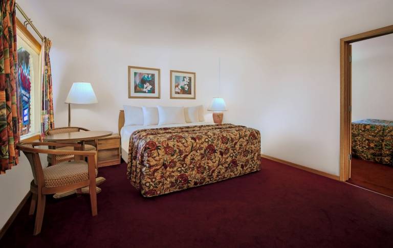 Motel Lake Delton