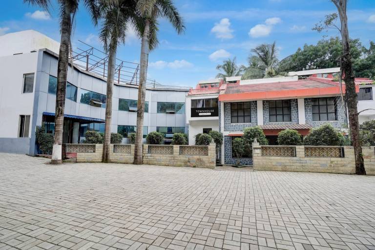 Super Townhouse Manas Lake Formerly Saiba Residency