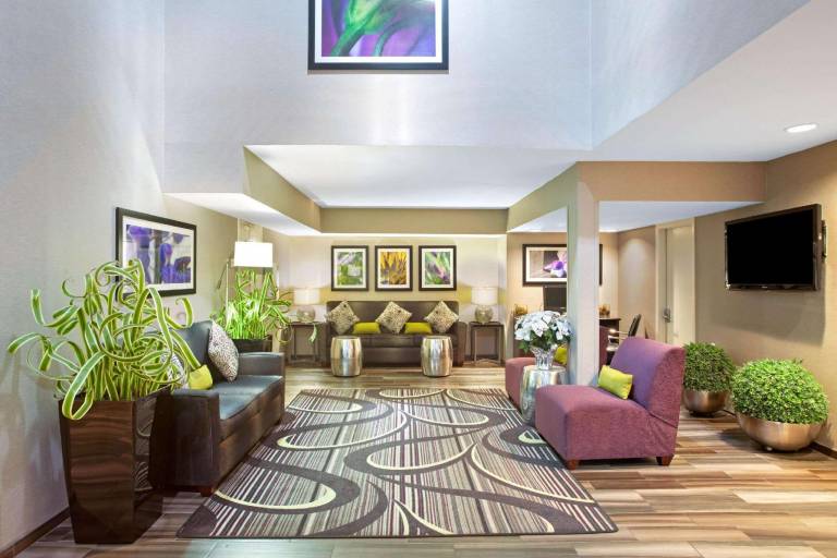 La Quinta Inn by Wyndham San Marcos — photo 2