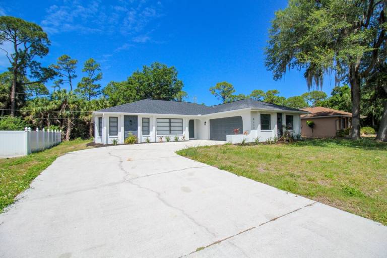 Superb 3 BR / 2 BA Private Pool Home In Port Charlotte - Rising Tide — photo 2