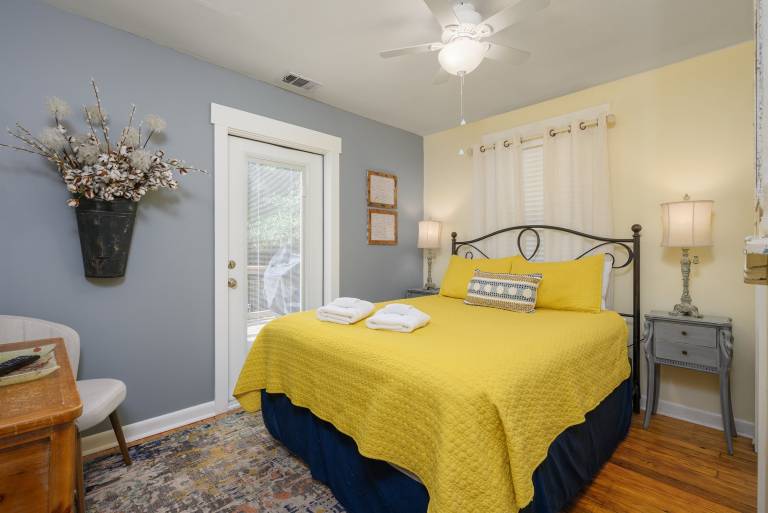 Cottage on Greene! Downtown Beaufort several Blocks Away and Parris Island a 10 Minute Drive — photo 4