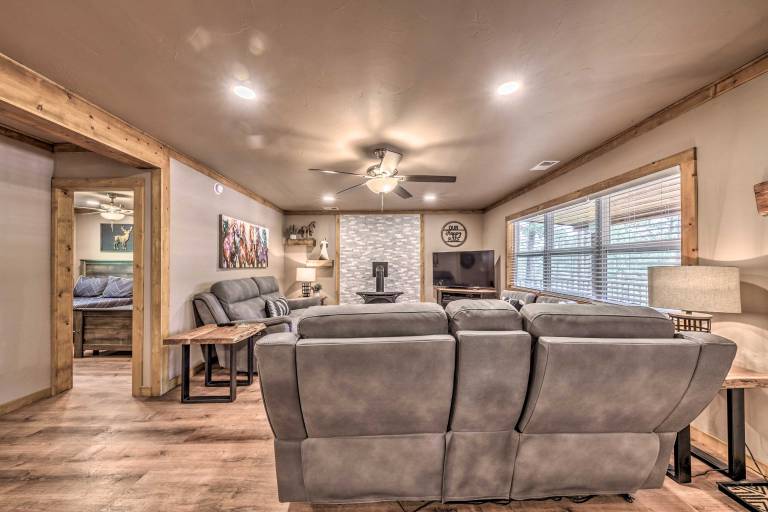 Ruidoso Cabin w/ Patio -  Walk to Midtown! — photo 5