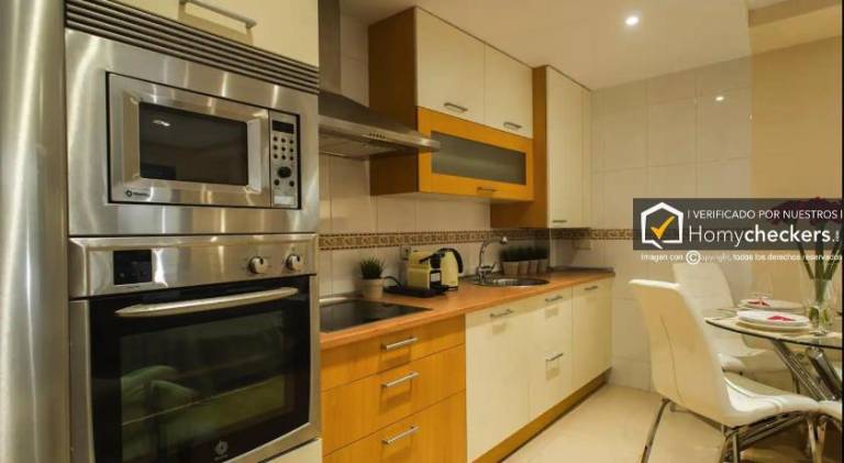 Fully equipped charming rental apartment with patio | Near Plaza Mayor | Dogs allowed — photo 4