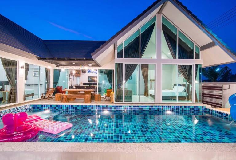 Charming villa with pool & grill | Pets are welcome — photo 2