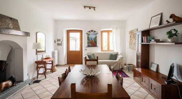 House with 2 rooms for 5 persons in Tremezzina