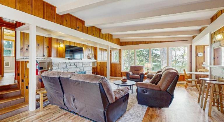 Ample house | Beach nearby | Pets are welcome — photo 3