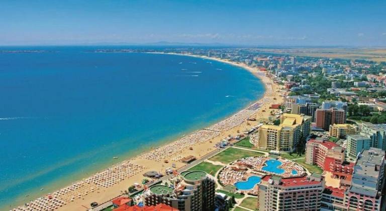 Nice apartment with terrace & private pool | Beach nearby | Pet-friendly in Sveti Vlas