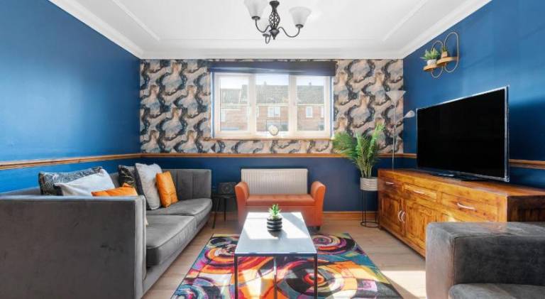 Charming vacation home with hot tub | Pets allowed in Ashford