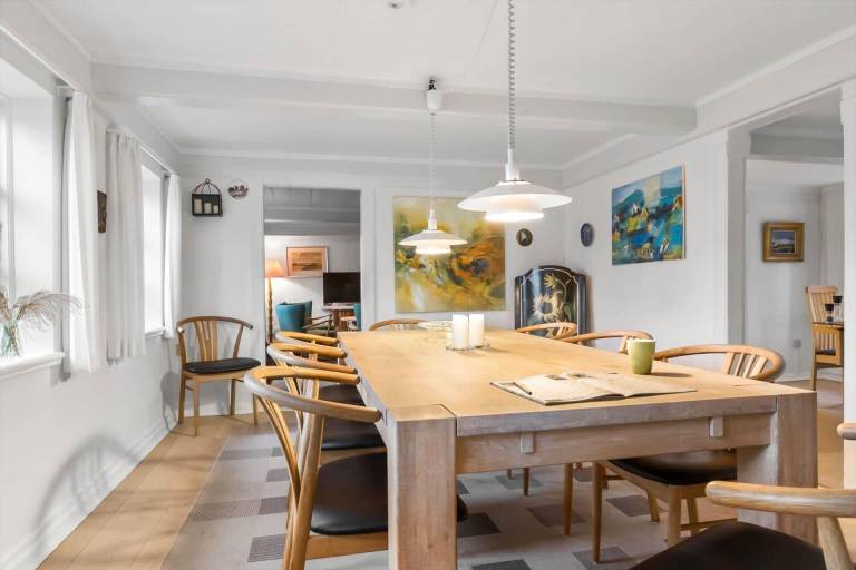 Fully equipped spacious vacation home with sauna, hot tub & grill | Pet-friendly — photo 3