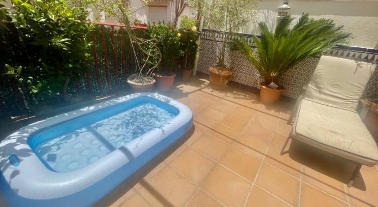 Maravilloso apartamento centrico de 70m2, jardin propio 40m2 con piscina para ninos y parking opcion — photo 5