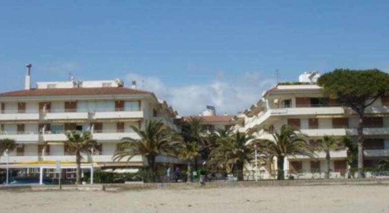 Holiday apartment with yard, private pool & patio | Close to the beach | Pet-friendly — photo 3