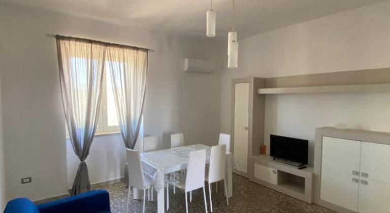 Holiday apartment with 2 rooms for 6 persons — photo 2