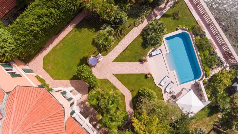 Villa with patio, pool & BBQ | Pool view | Next to the beach | Dogs allowed — photo 5