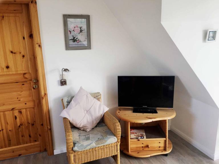 Beautiful rental apartment with yard | Pet-friendly — photo 4