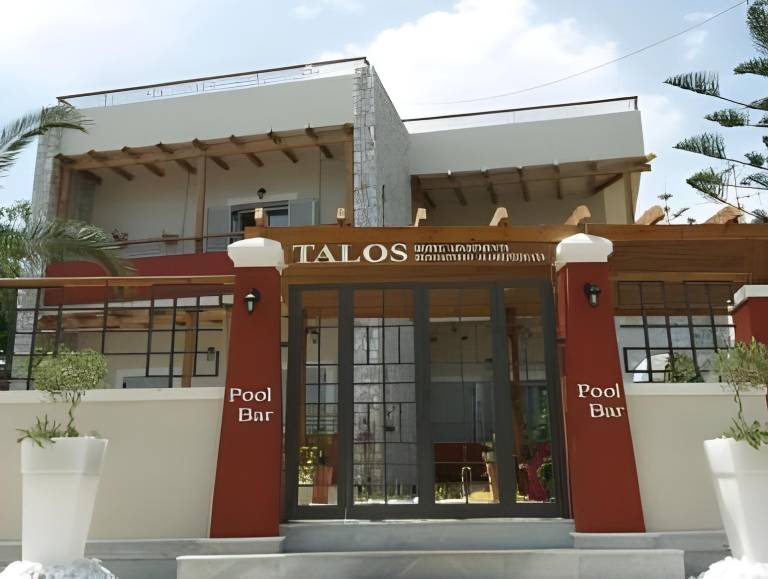 Serviced apartment with patio, pool & yard in Chania