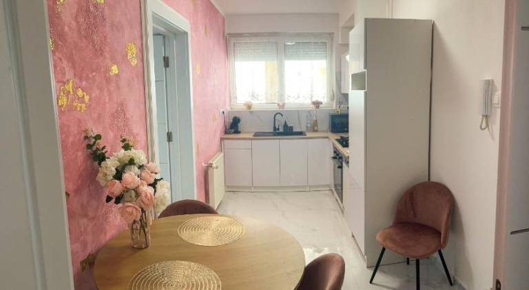 Holiday apartment with jacuzzi, sauna & patio — photo 4