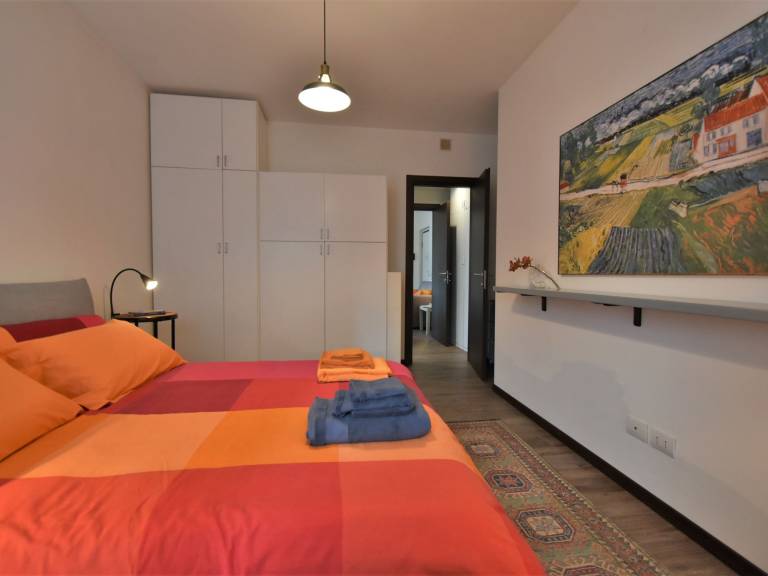 Holiday apartment with patio & yard | Mountain view — photo 5