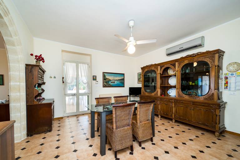 Vacation home with barbeque, yard & terrace | Sea view — photo 4