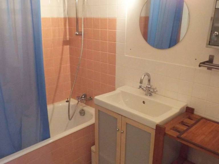 Cozy 1BR Apartment in Carnac, 300m from Beach, Parking, Pet-Friendly — photo 5